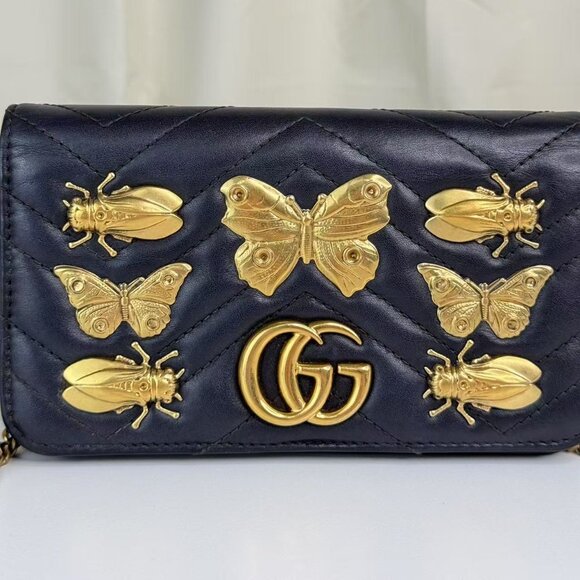 Gucci Black Leather Marmont Shoulder Bag with Gold Bee & Butterfly Embellishment - Picture 6 of 10